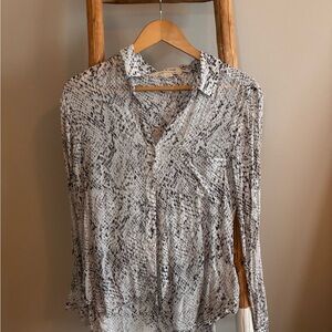 Cloth & Stone Monochrome Snake Print Button Down Shirt